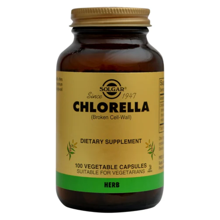 Cápsulas de chlorella Solgar 520 mg en envase de 100, suplemento de vitaminas y salud natural en envase blanco y verde.